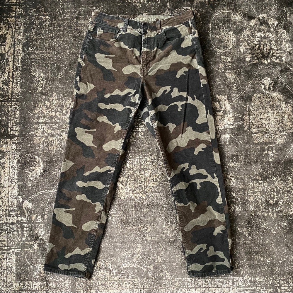 American Eagle Camo Mom Jeans